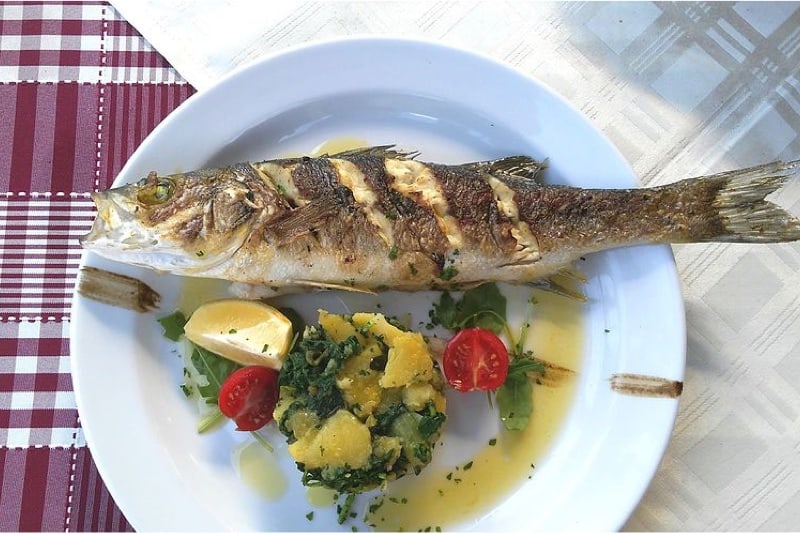 why-should-i-be-careful-while-including-black-sea-bass-in-my-pregnancy